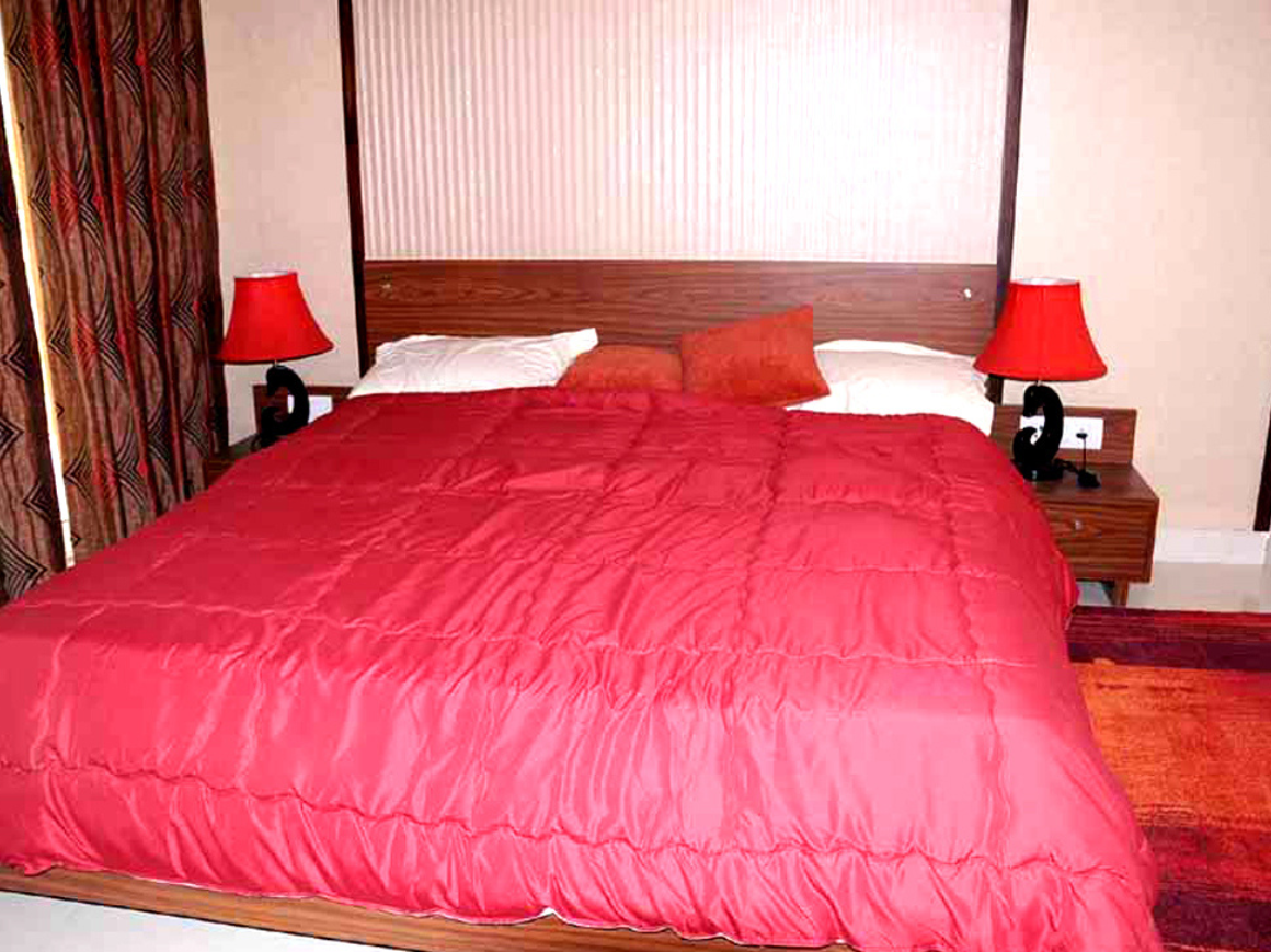 Avalon Royal Park image 2